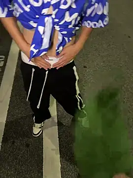 Snapshot of FFSSYYYHHNL789 chatting on July 7, 2:54 pm FFSSYYYHHNL789 online show from July 7, 2:54 pm