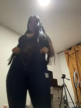 NoahJade online show from July 5, 1:01 am