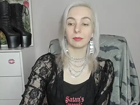 Snapshot of velvetanne chatting on June 24, 6:23 am velvetanne online show from June 24, 6:23 am