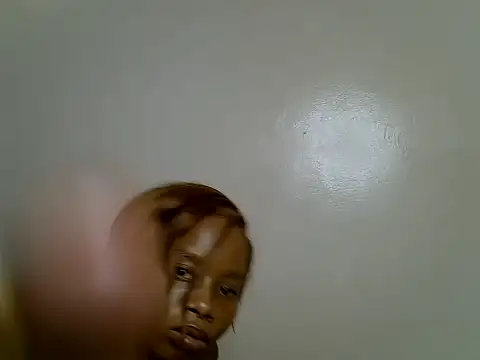 Snapshot of Sexy_bella6 chatting on June 15, 10:01 pm Sexy bella6 online show from June 15, 10:01 pm