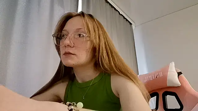 Snapshot of LauraTurber chatting on May 22, 2:55 pm LauraTurber online show from May 22, 2:55 pm