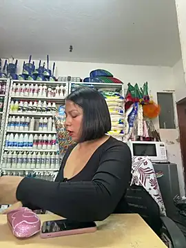 Snapshot of ISABELLA__LUNA chatting on June 23, 1:42 pm ISABELLA LUNA online show from June 23, 1:42 pm