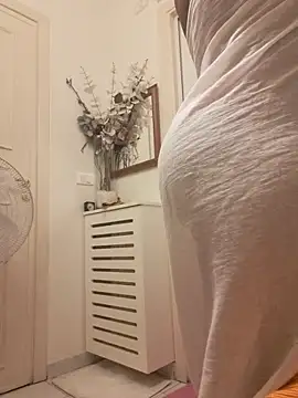 Cutechoco online show from June 20, 6:54 pm