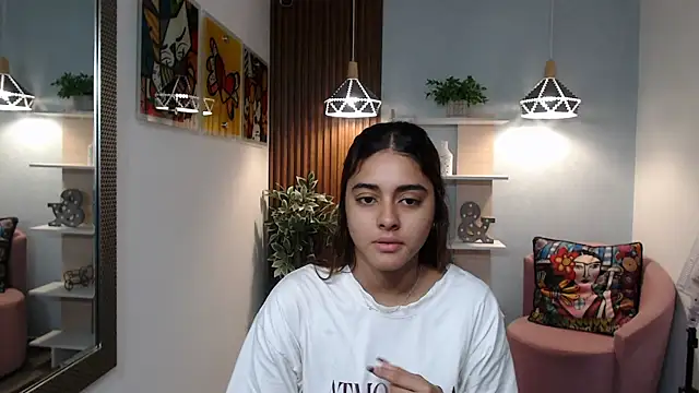 Snapshot of _Lucy_Grey_ chatting on June 5, 11:05 am Lucy Grey online show from June 5, 11:05 am