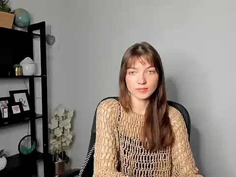 KiraBliss28 online show from May 25, 5:46 am