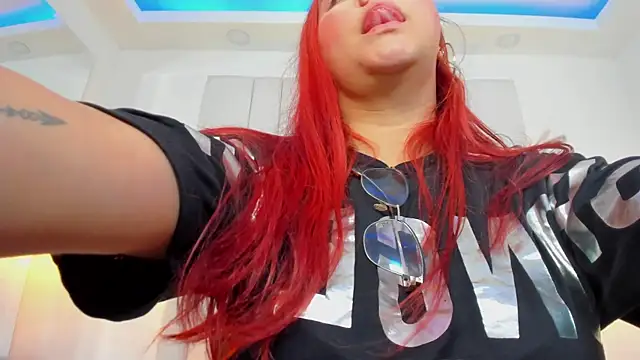 Snapshot of miia_blumm chatting on June 15, 3:58 pm miia blumm online show from June 15, 3:58 pm