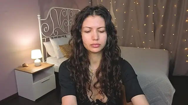 NoelPerfect online show from June 25, 5:45 am