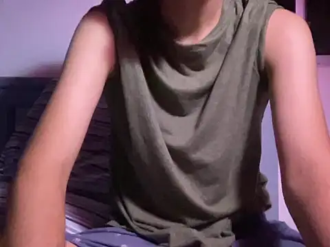candyperfumeboy online show from June 20, 5:32 am