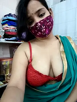 Snapshot of shalini_gupta05 chatting on July 17, 4:30 am shalini gupta05 online show from July 17, 4:30 am