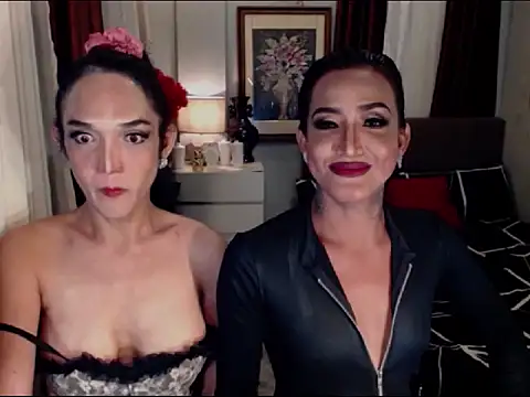 ScarlethXAviona online show from June 1, 4:52 pm