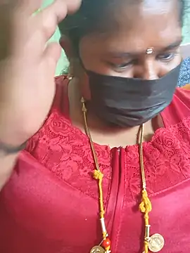 Snapshot of geetha431 chatting on May 21, 5:14 am geetha431 online show from May 21, 5:14 am