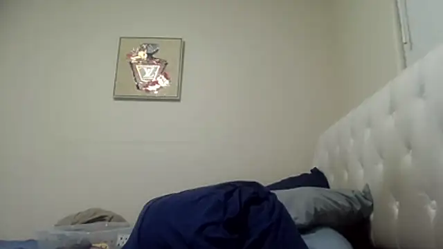 Prettylondond online show from July 3, 3:57 am