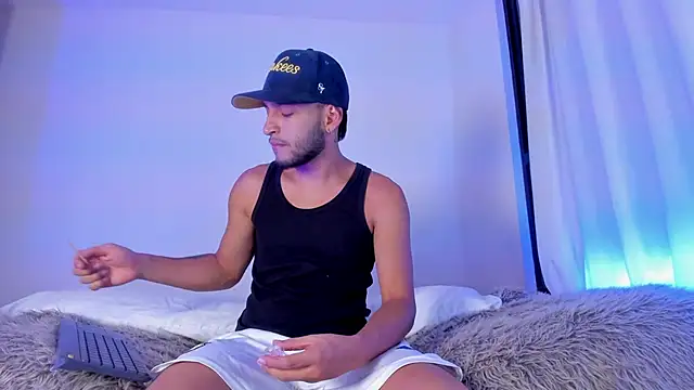  Kevin xxx online show from January 18, 5:55 am