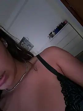 Snapshot of Candy_lyx chatting on June 24, 5:56 pm Candy lyx online show from June 24, 5:56 pm