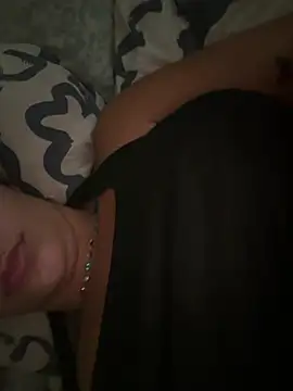 Snapshot of Candy_lyx chatting on July 31, 1:21 pm Candy lyx online show from July 31, 1:21 pm