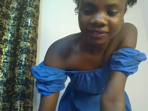 Snapshot of cythuu03 chatting on June 28, 8:31 am cythuu03 online show from June 28, 8:31 am
