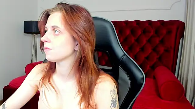 Snapshot of FreyaVeys chatting on July 12, 5:20 am FreyaVeys online show from July 12, 5:20 am
