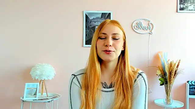 Snapshot of OnaKuziel chatting on May 21, 10:00 am OnaKuziel online show from May 21, 10:00 am