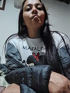 jessamondd online show from June 3, 4:04 am