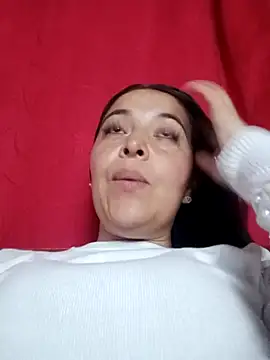jessamondd online show from June 17, 9:01 am