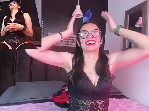 Afroditta Rosse online show from June 9, 8:09 pm