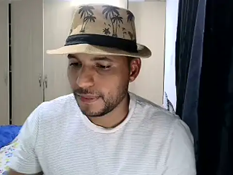 Snapshot of Bruno_vip chatting on June 24, 11:48 pm Bruno vip online show from June 24, 11:48 pm