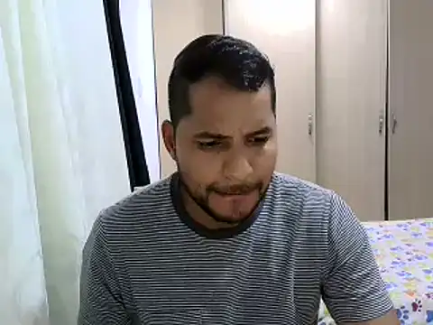 Snapshot of Bruno_vip chatting on July 11, 12:02 am Bruno vip online show from July 11, 12:02 am