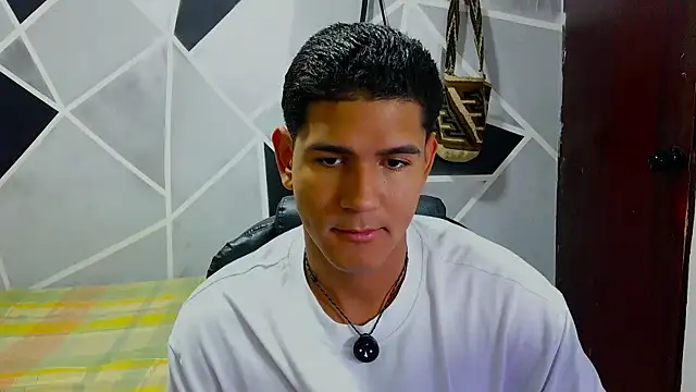 Snapshot of _juanacock_ chatting on June 17, 1:56 pm juanacock online show from June 17, 1:56 pm