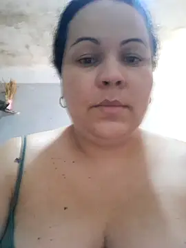 Snapshot of Latimida chatting on August 3, 6:33 pm Latimida online show from August 3, 6:33 pm