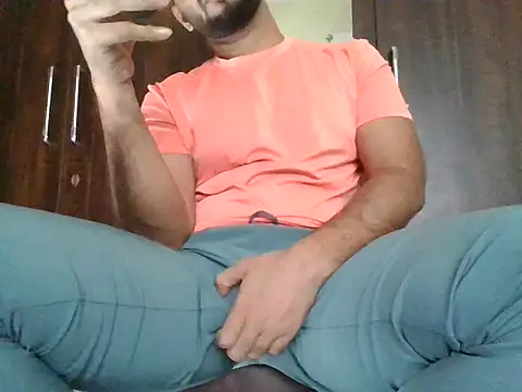 Snapshot of SaltyYoungDaddy chatting on May 22, 7:26 am SaltyYoungDaddy online show from May 22, 7:26 am