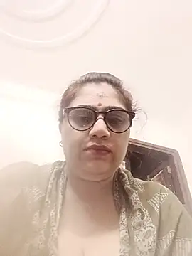 yourchahat27 online show from June 23, 7:45 pm