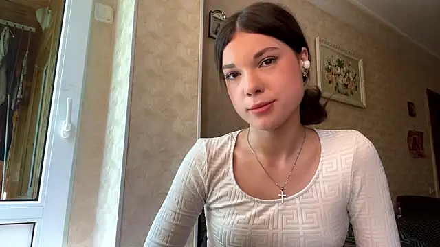 IlonaPitcock online show from May 22, 8:42 am
