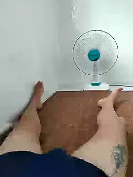 Snapshot of hothot_dam chatting on May 27, 3:36 am hothot dam online show from May 27, 3:36 am