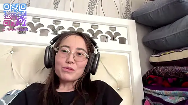 Snapshot of VickieTrudo chatting on June 13, 5:05 am VickieTrudo online show from June 13, 5:05 am