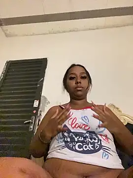 Snapshot of jhenannyy chatting on June 22, 2:58 pm jhenannyy online show from June 22, 2:58 pm