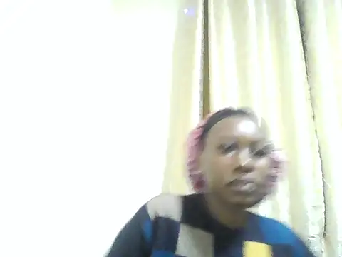Snapshot of Cutezipora chatting on June 1, 1:13 pm Cutezipora online show from June 1, 1:13 pm