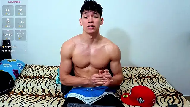 Luke Muscle online show from June 20, 2:20 pm
