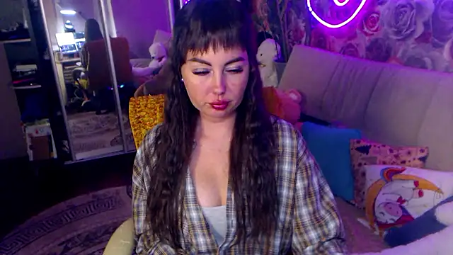 Snapshot of NinaTender22 chatting on June 18, 7:18 pm NinaTender22 online show from June 18, 7:18 pm