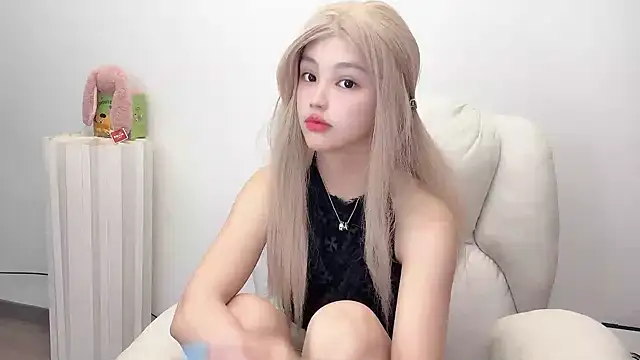 Snapshot of jiangjiang2005 chatting on June 6, 4:12 pm jiangjiang2005 online show from June 6, 4:12 pm