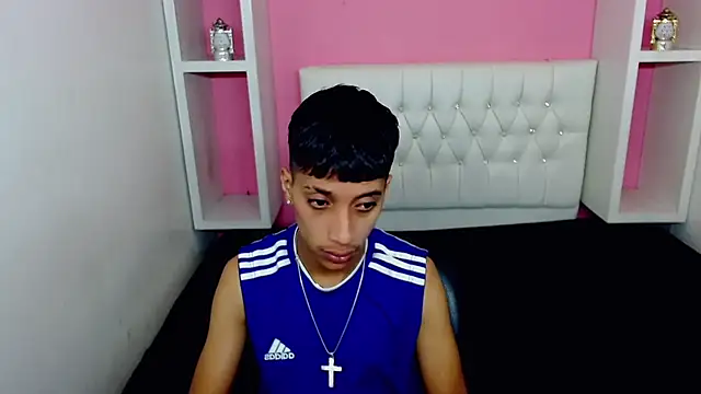 jl brayan12 online show from July 7, 3:31 am