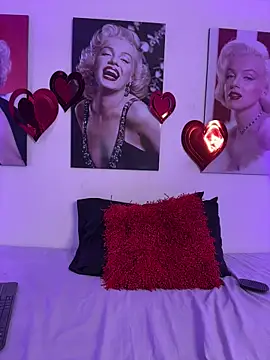 Snapshot of SofiaVitali_ chatting on June 12, 11:20 am SofiaVitali online show from June 12, 11:20 am
