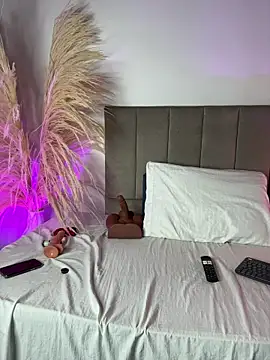 Snapshot of SofiaVitali_ chatting on June 29, 11:21 am SofiaVitali online show from June 29, 11:21 am