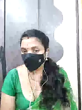Snapshot of Leela_555 chatting on May 28, 1:41 pm Leela 555 online show from May 28, 1:41 pm