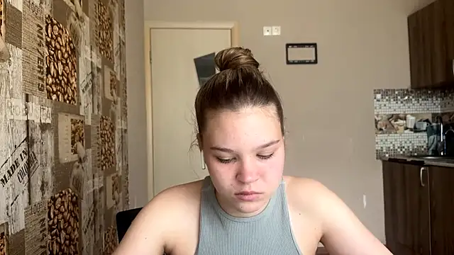 HellyRay online show from June 15, 1:24 pm