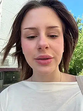 Snapshot of FallenSky chatting on May 23, 12:53 pm FallenSky online show from May 23, 12:53 pm