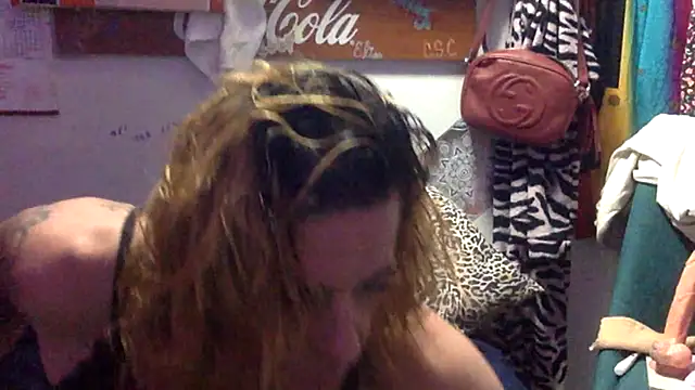 VanillaSnowcones online show from May 26, 3:57 am
