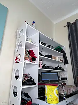 Bubble freaky online show from June 1, 7:54 am