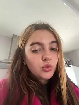 naughtygirl6989 online show from May 23, 10:52 am