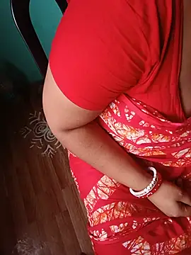 Snapshot of Desi_mona786 chatting on May 30, 10:56 am Desi mona786 online show from May 30, 10:56 am