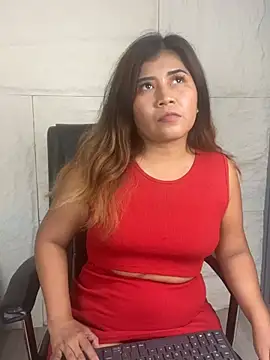 LyraMilano online show from June 15, 12:40 pm